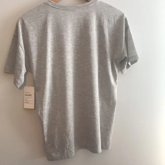 NWT! Old Navy Active Go-Dry tee shirt 🌴 - Picture 2 of 6